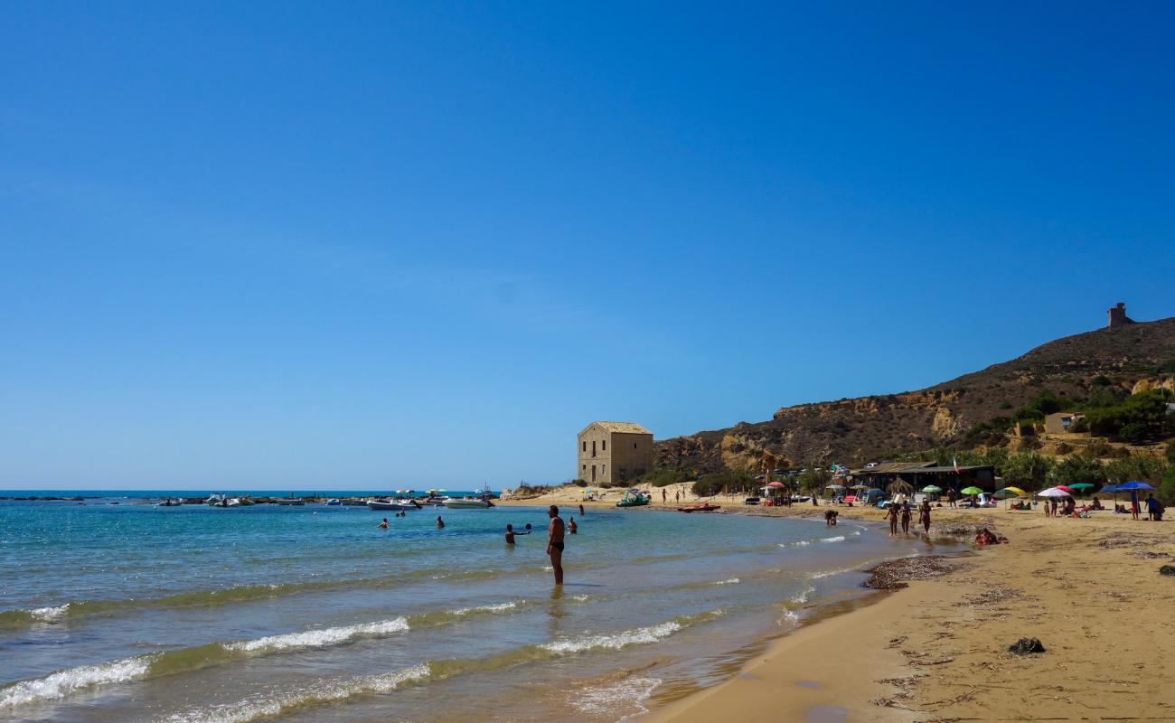 Photo de Spiaggia Le Pergole avec sable beige de surface