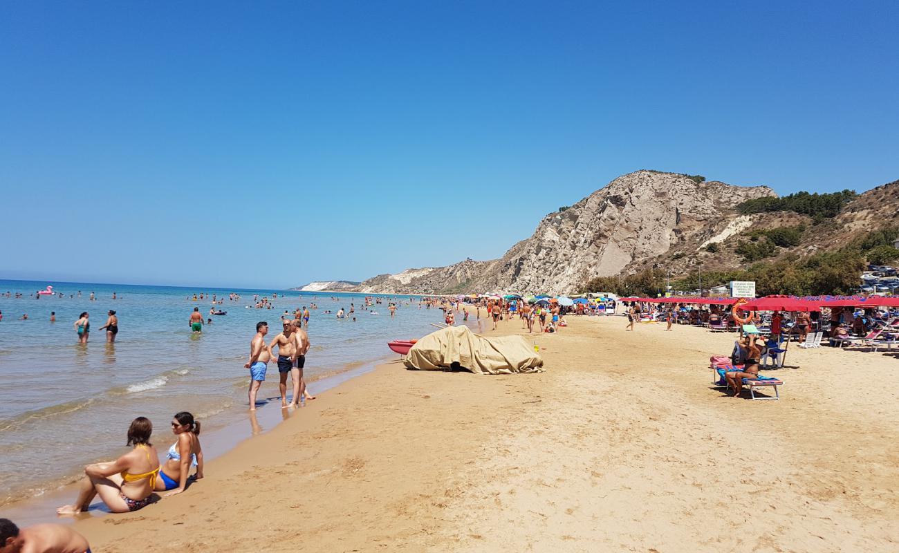 Photo de Spiaggia di Siculiana Marina avec sable beige fin de surface