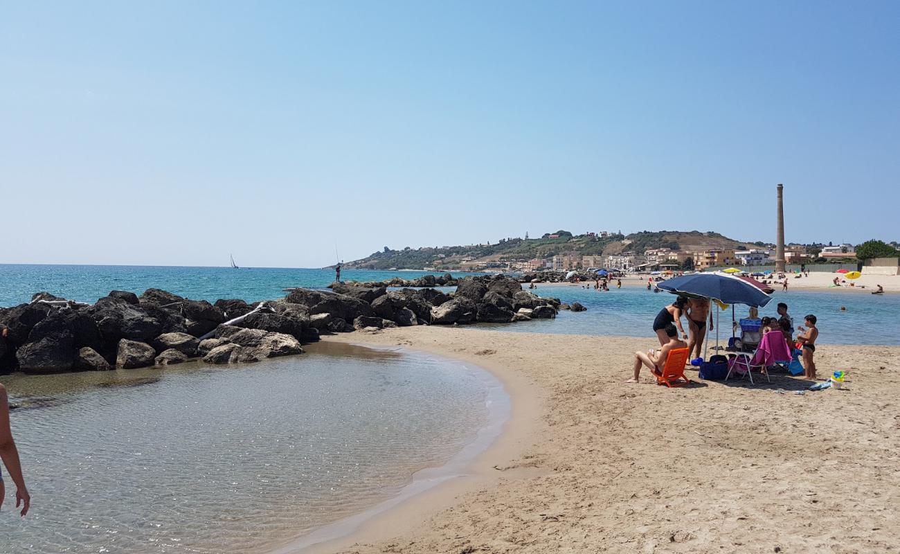 Photo de Tonnara beach avec sable beige fin de surface
