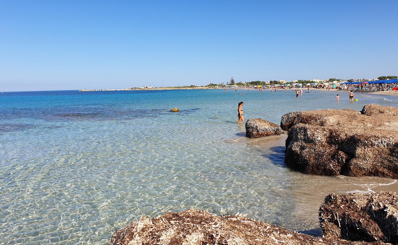 Photo de Spiaggia Torrazza avec sable beige de surface