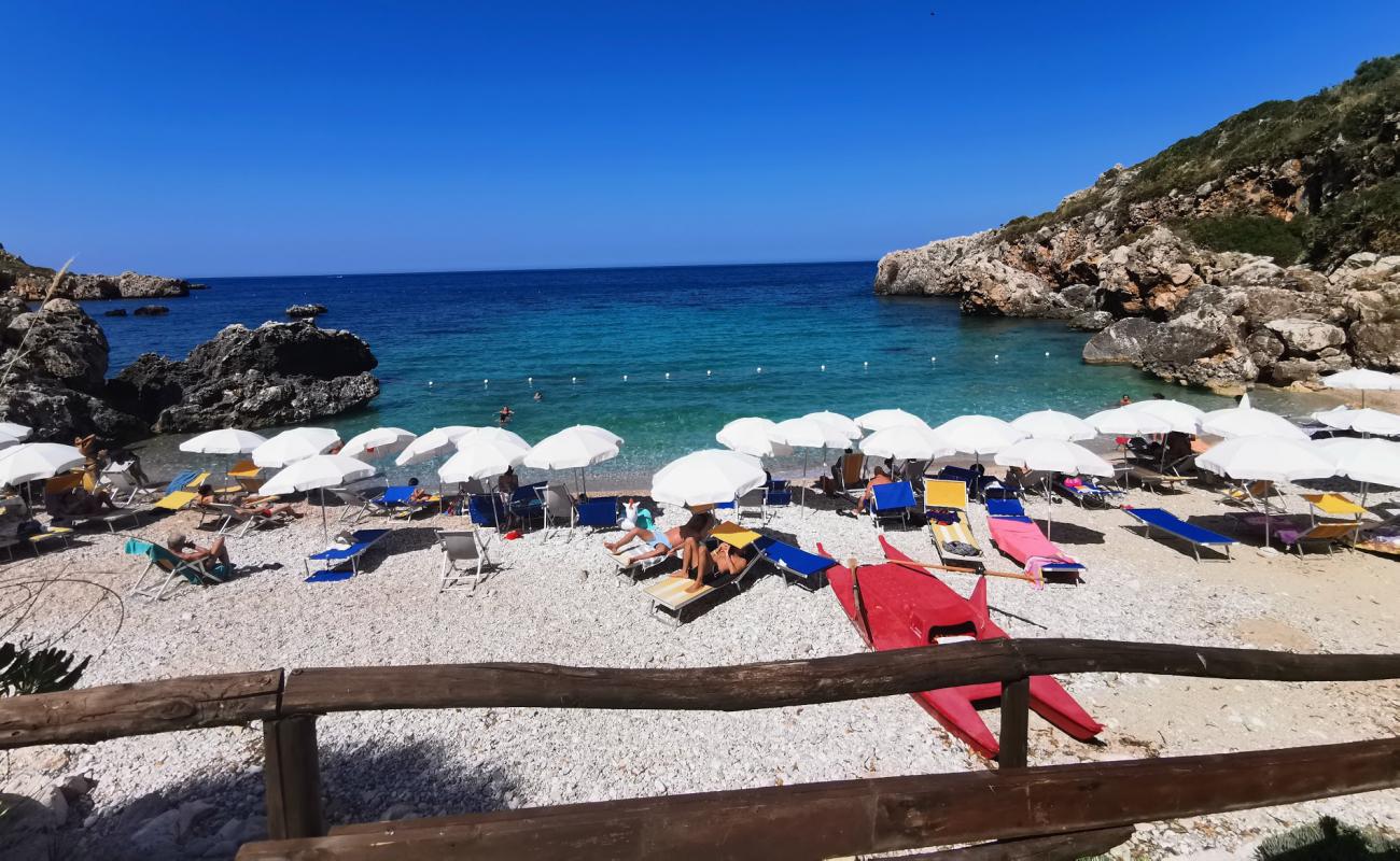 Photo de Cala Grottazza avec galets beige de surface
