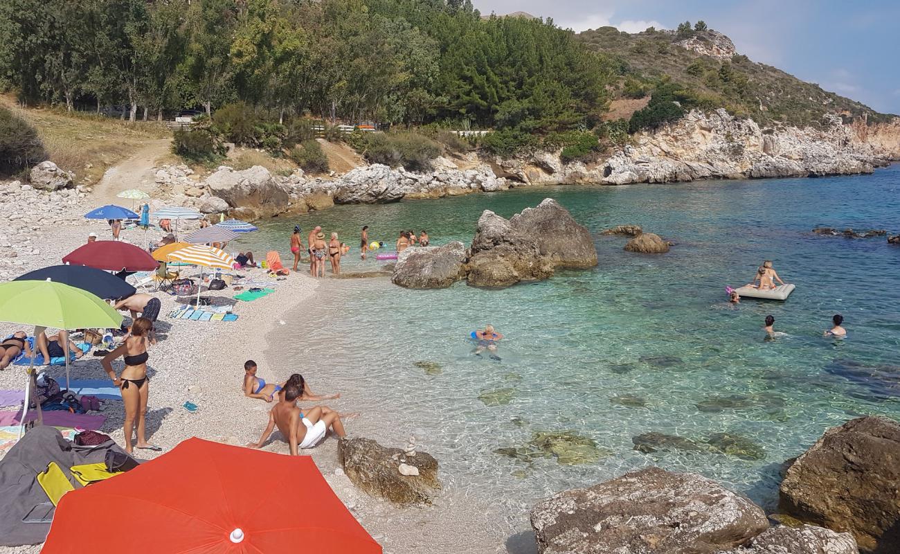 Photo de Cala Mazzo di Sciacca avec galets beige de surface