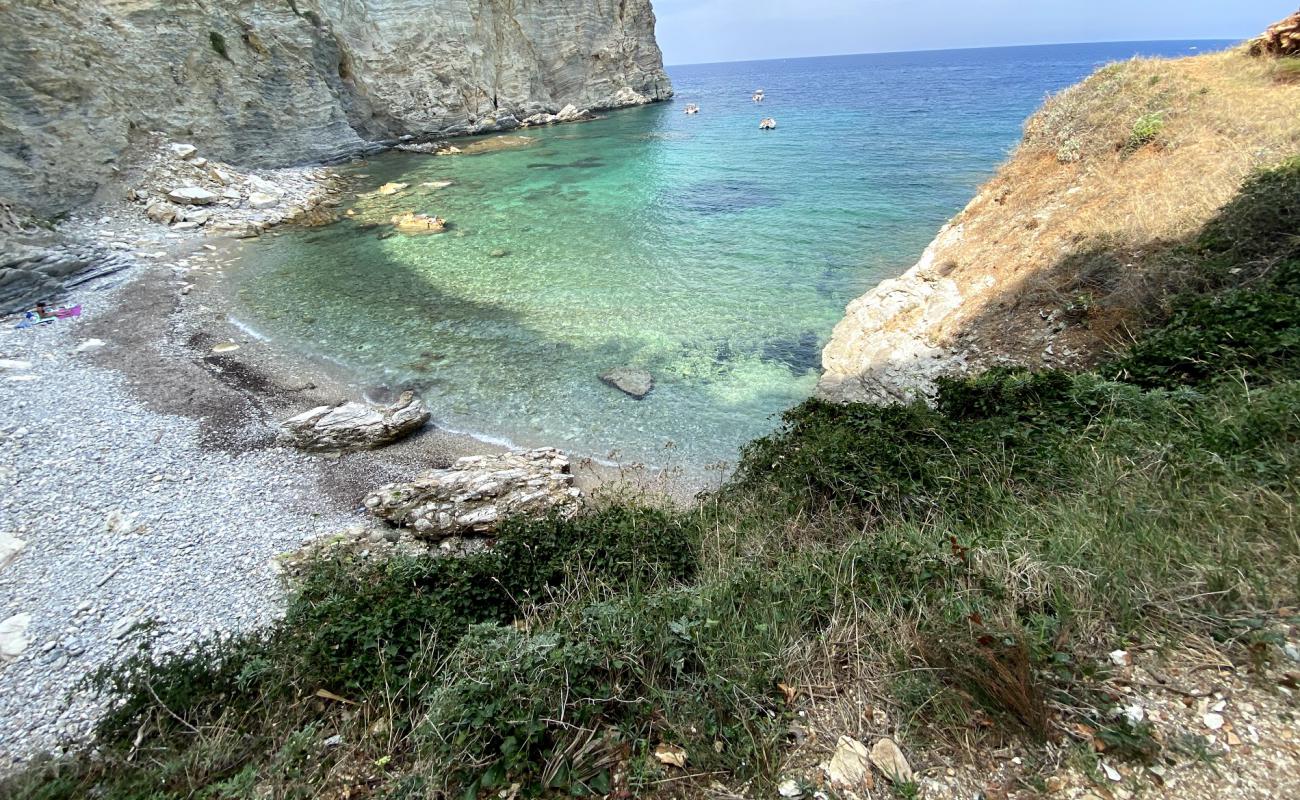 Photo de Cala dei Sogni avec galets gris de surface