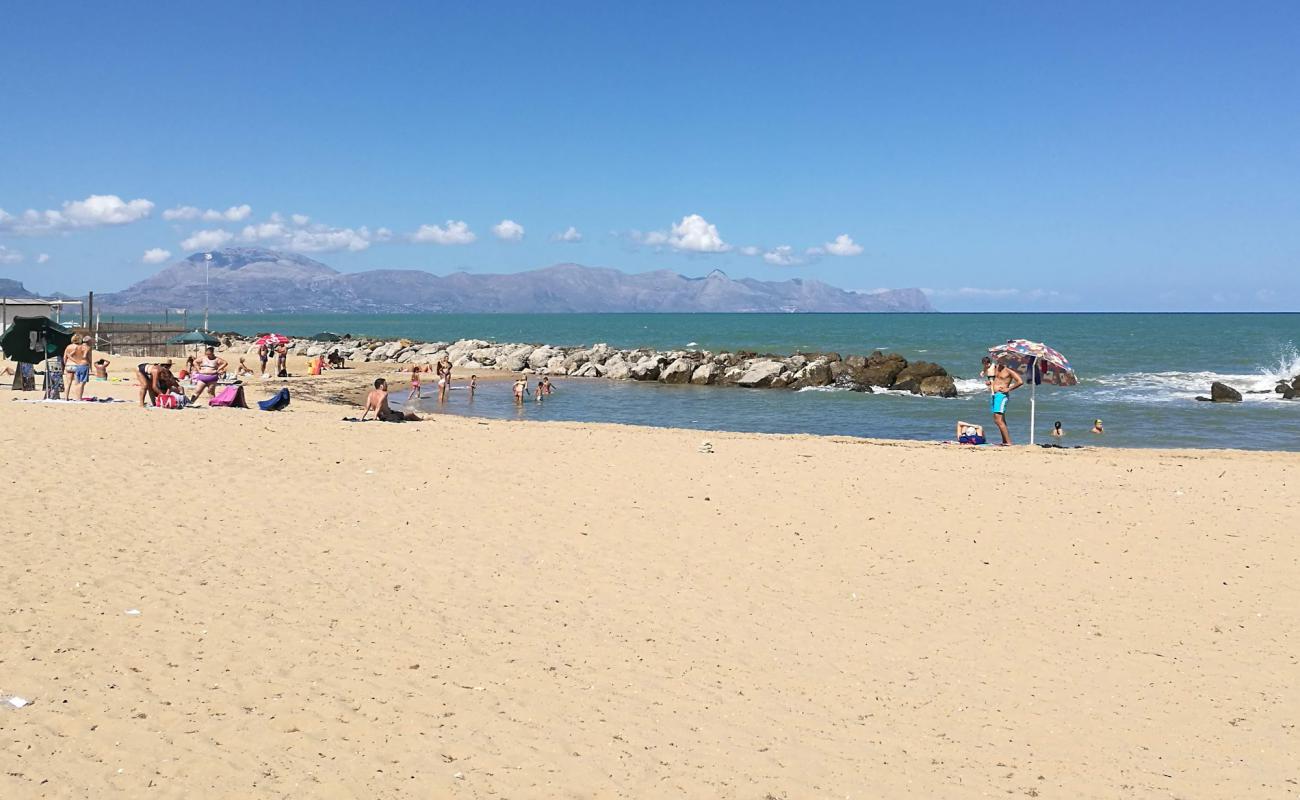 Photo de Spiaggia Casello avec sable beige fin de surface
