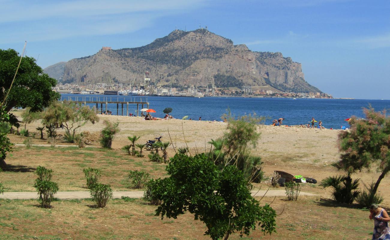 Photo de Palermo beach avec caillou fin gris de surface