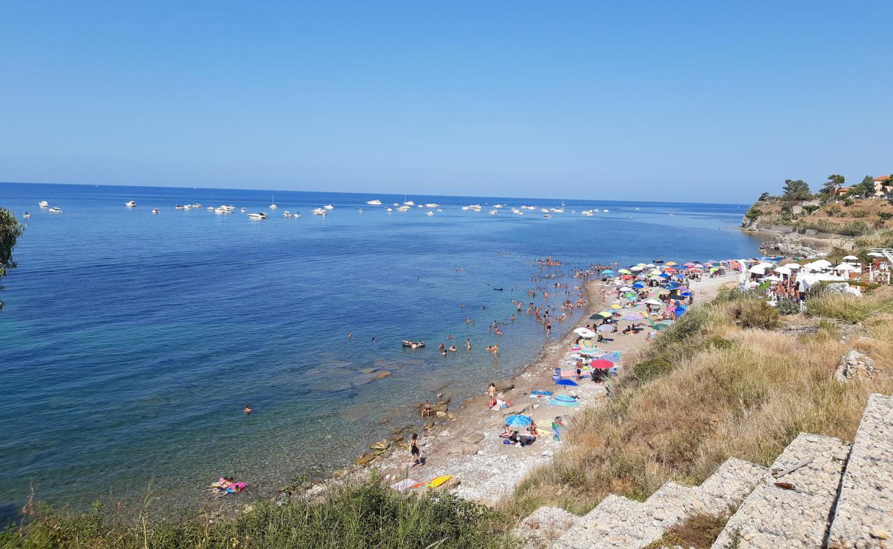 Photo de Spiaggia Pietra Piatta avec galets beige de surface