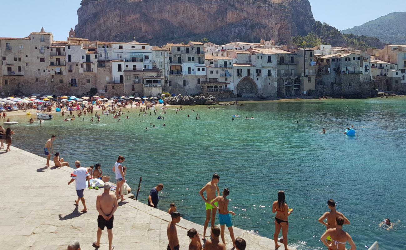 Photo de Spiaggia del Porto Vecchio avec sable beige de surface