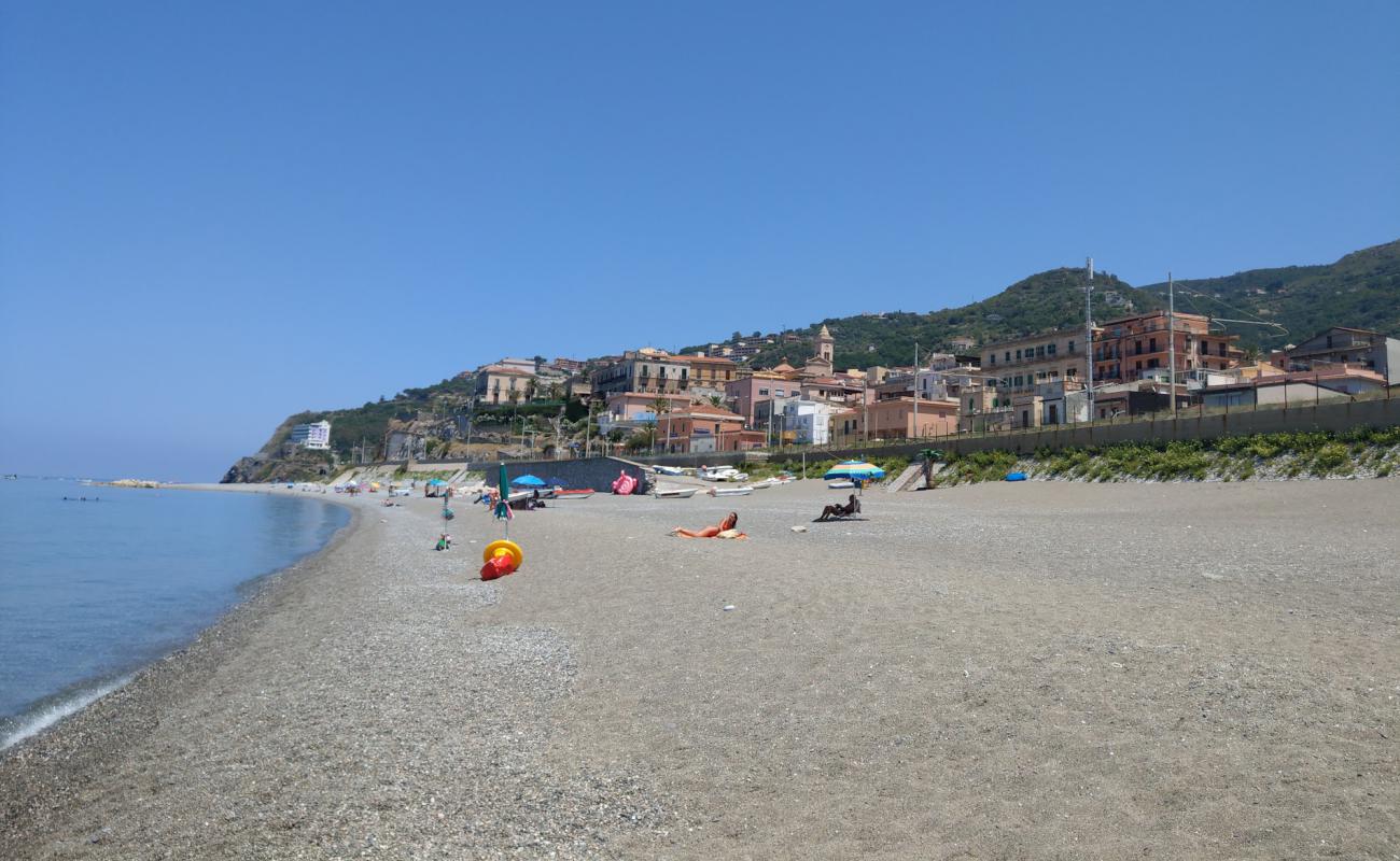 Photo de In Lucanna beach avec caillou fin clair de surface