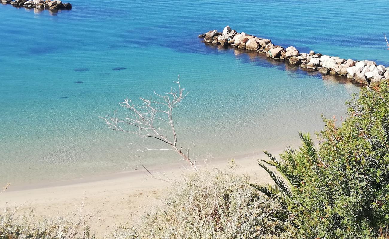 Photo de Lido Taranto avec sable brun de surface