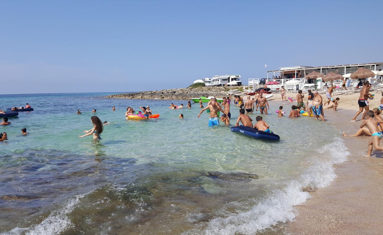 Photo de Padula Fede beach avec sable lumineux de surface