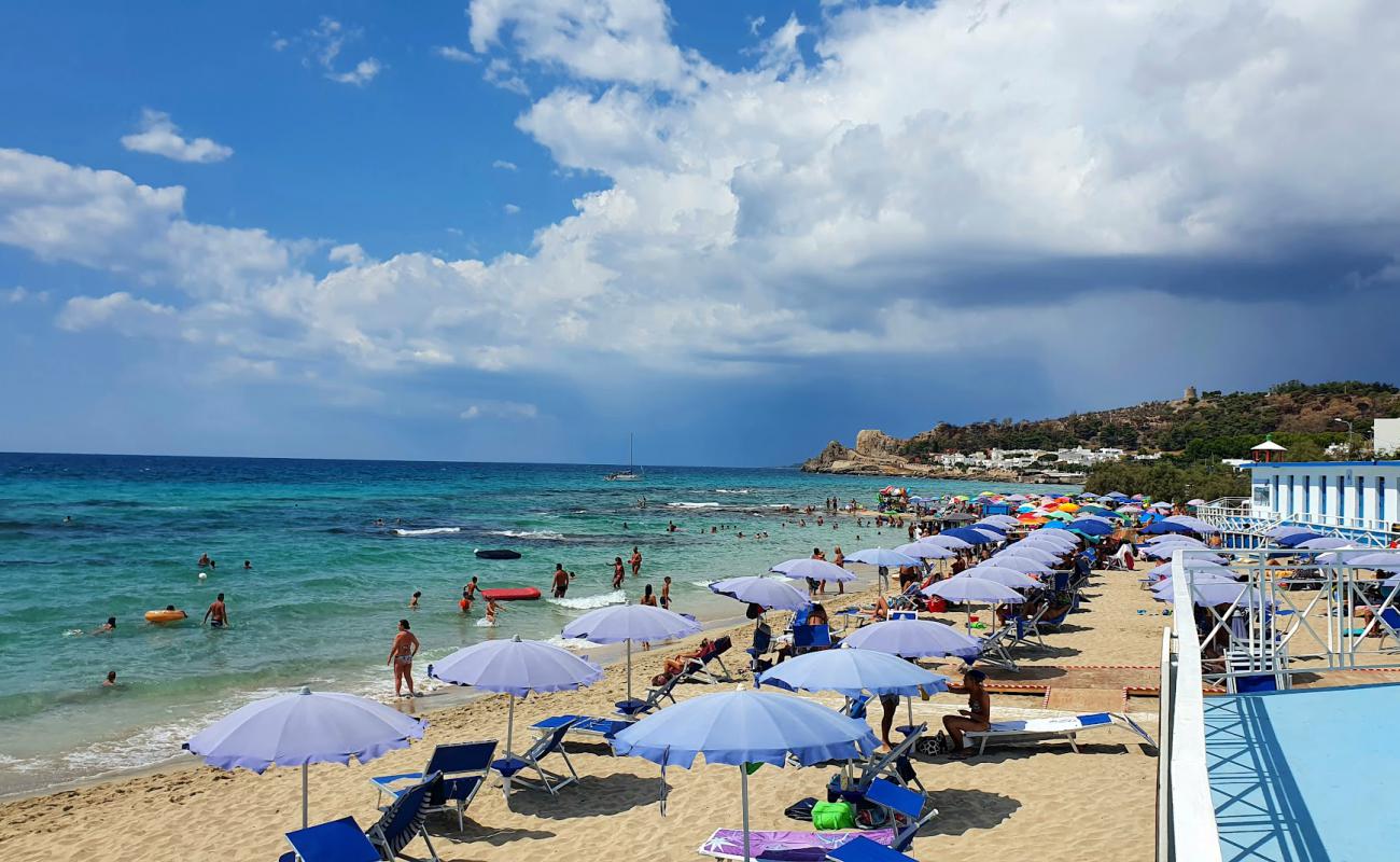 Photo de Spiaggia di Lido Conchiglie avec sable fin et lumineux de surface