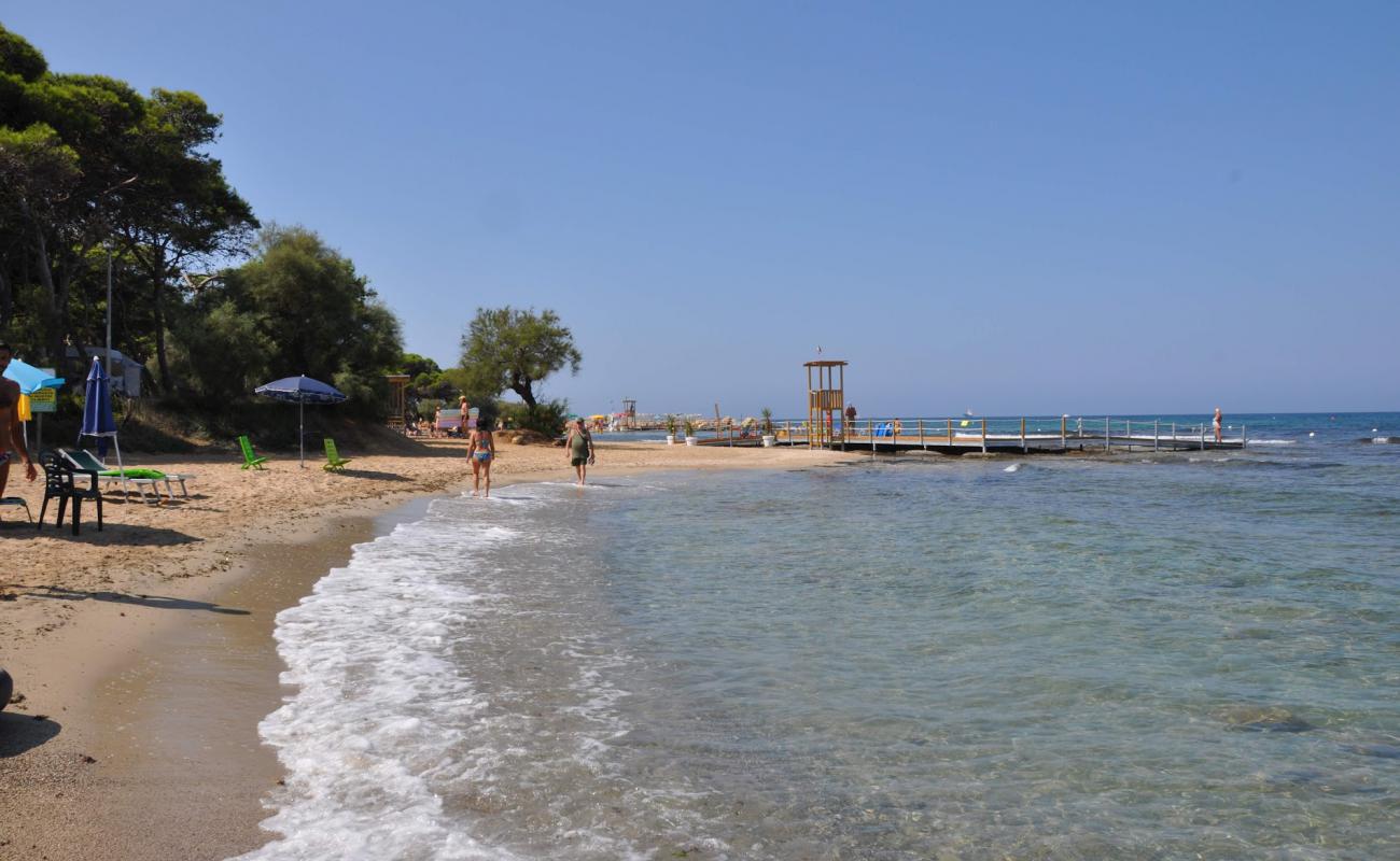 Photo de La Vecchia Torre avec sable lumineux de surface