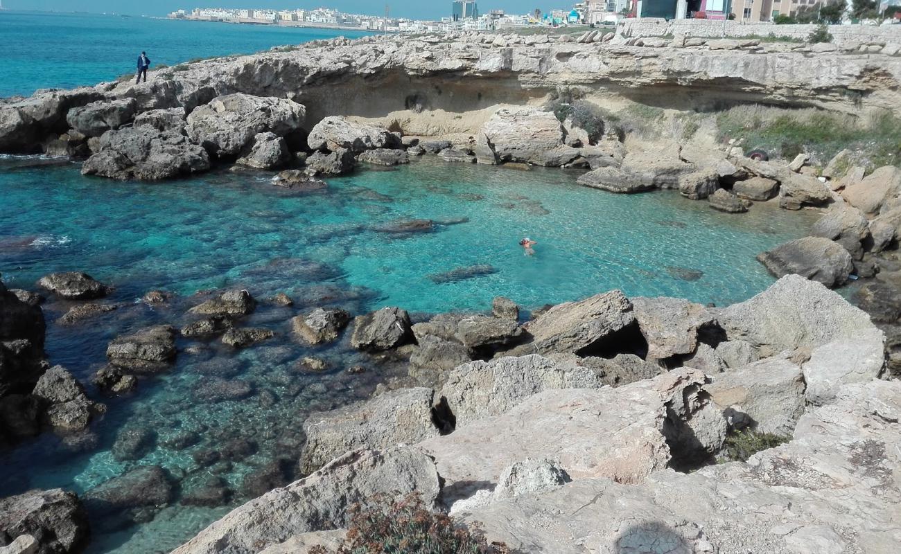 Photo de Grotta del Diavolo avec rocky shore de surface