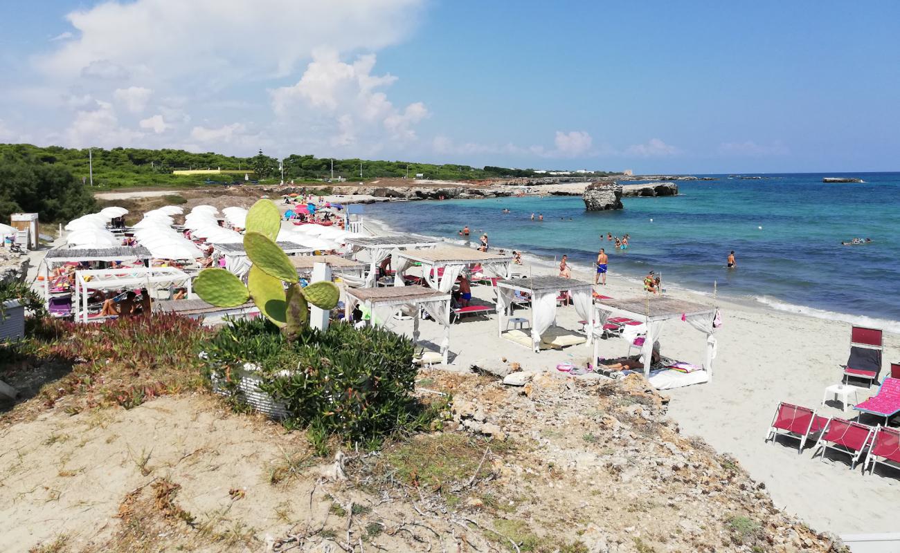 Photo de Caletta Dido avec sable beige de surface