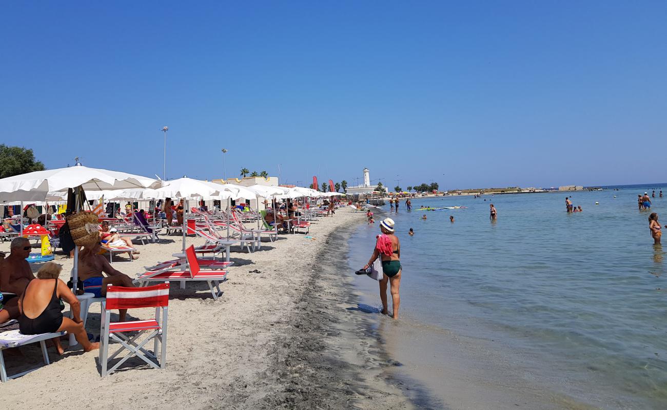 Photo de Lido York avec sable lumineux de surface