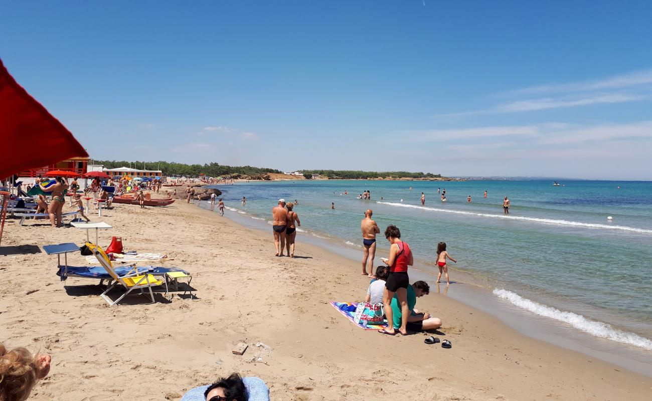 Photo de Spiaggia di Punta Penne avec sable beige de surface