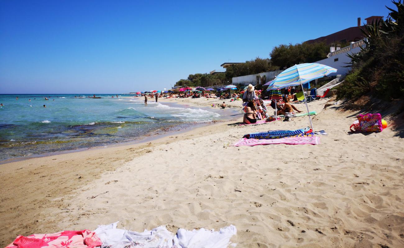 Photo de Lido Azzurro Beach avec sable beige de surface