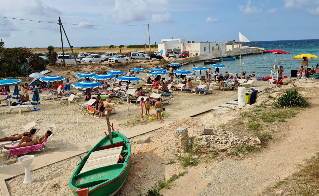 Photo de Cala Fetente beach avec sable beige de surface