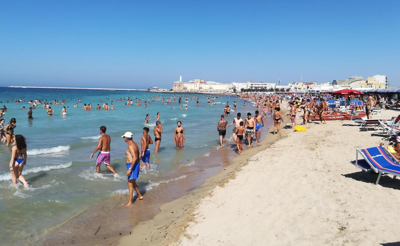 Photo de Lido San Francesco beach avec sable lumineux de surface