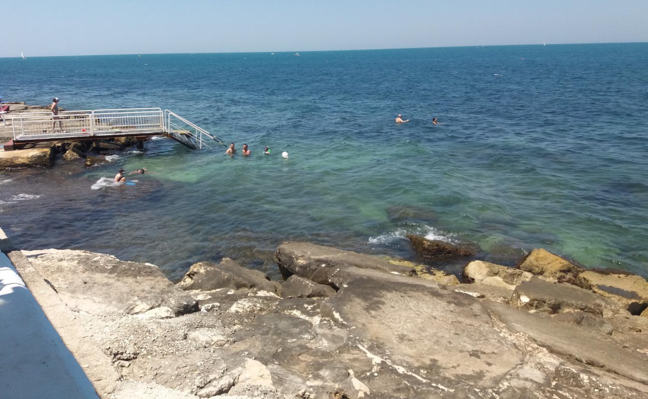 Photo de Lido Aeronautica beach avec béton de surface