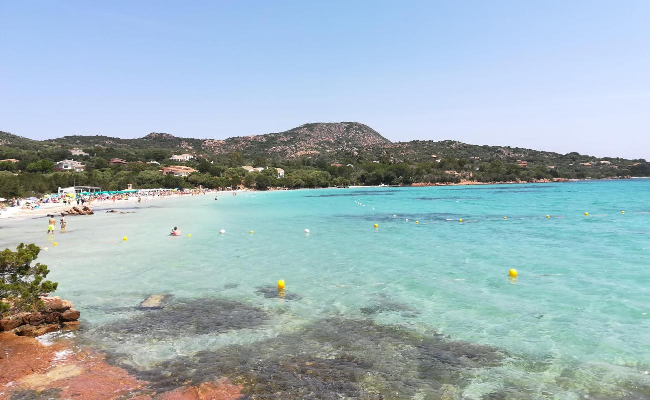 Photo de Spiaggia Porto Istana II avec sable lumineux de surface