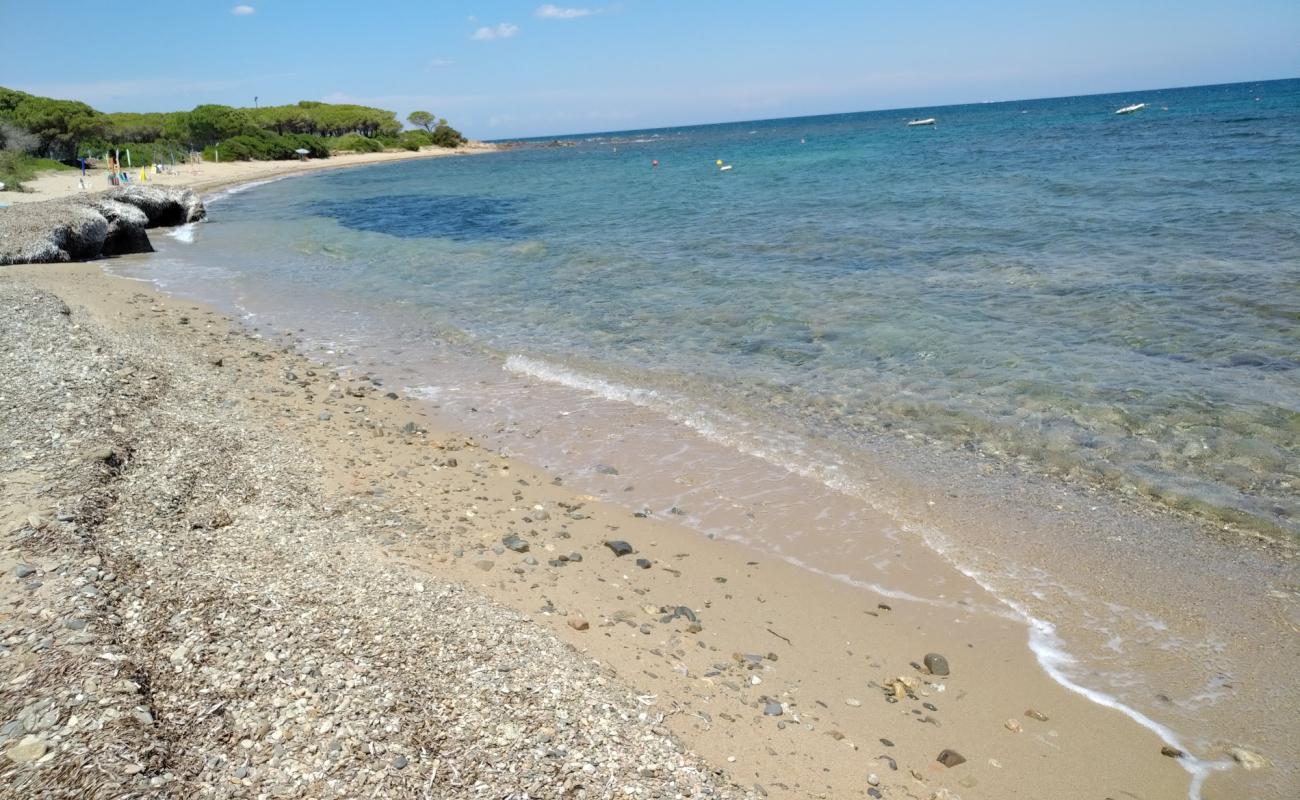 Photo de Baia Sant'Anna II avec sable beige de surface