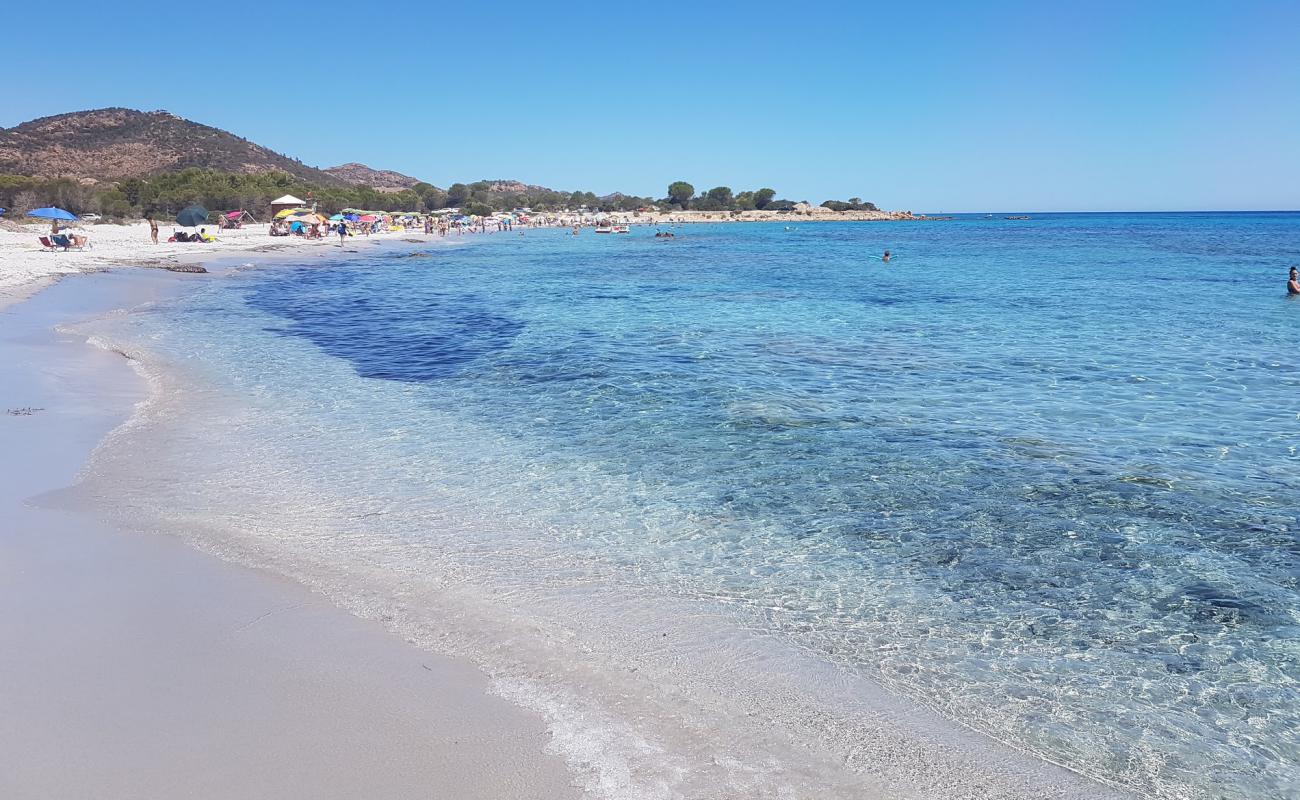 Photo de Plage de Curcurica avec sable fin et lumineux de surface