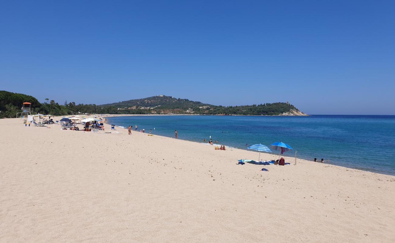 Photo de Spiaggia di Basaura avec caillou fin clair de surface