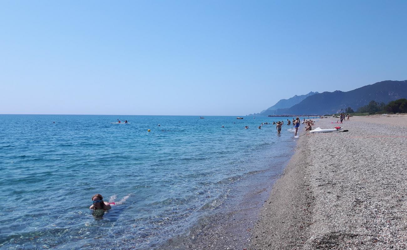 Photo de Spiaggia di Foddini avec sable beige & galets de surface