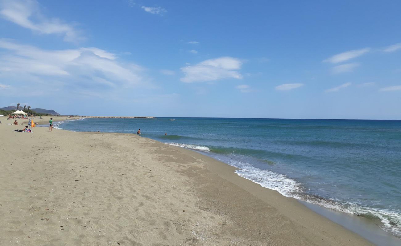 Photo de Spiaggia di San Giovanni avec sable beige de surface