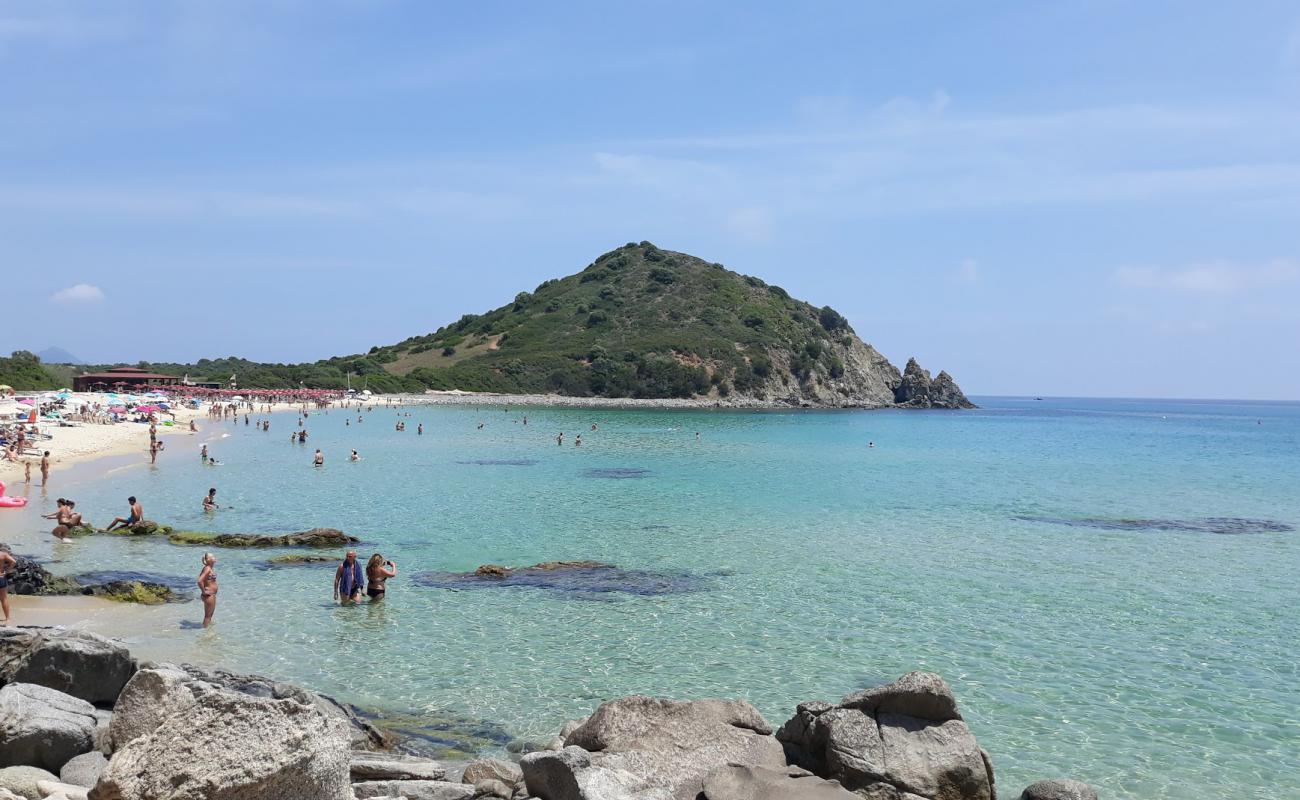 Photo de Plage de Cala Monte Turno avec sable beige fin de surface