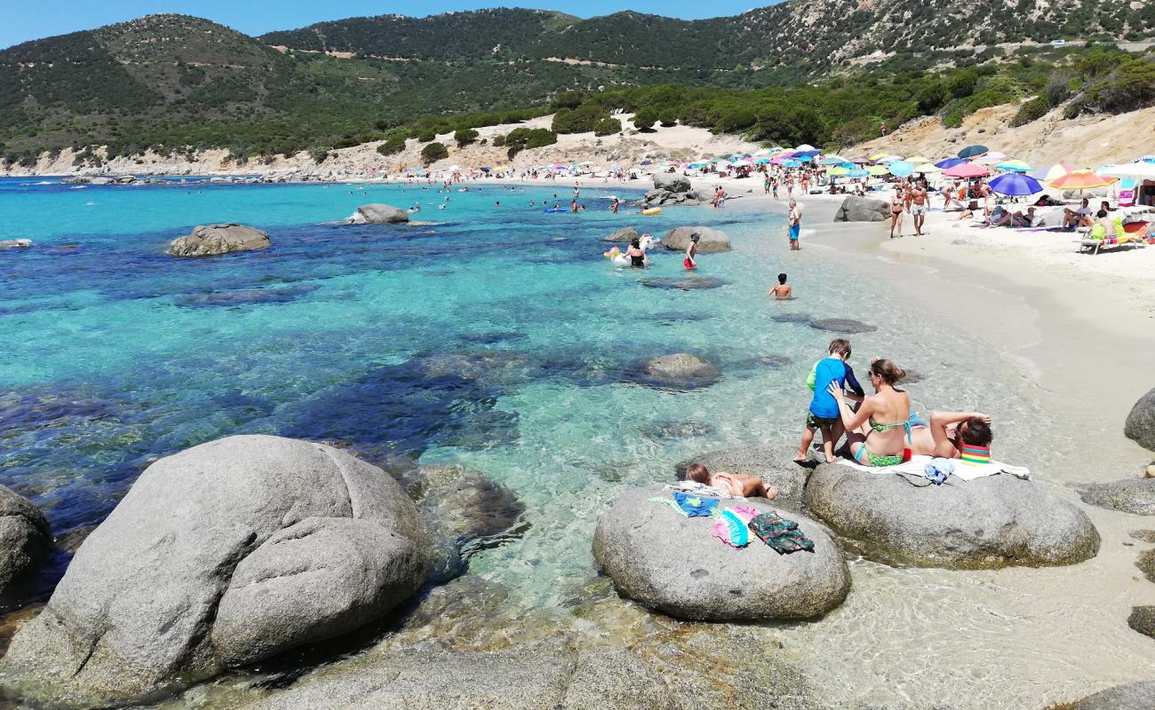 Photo de Spiaggia di Porto Sa Ruxi avec sable beige de surface