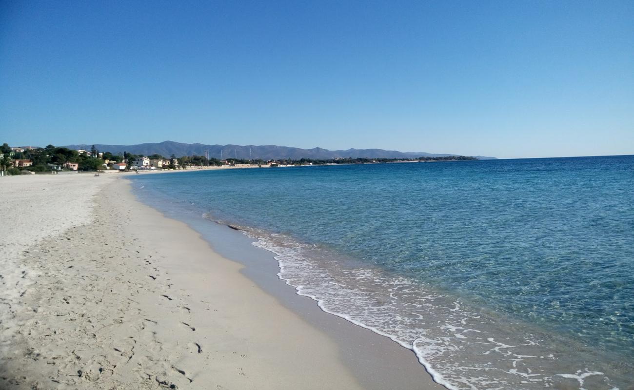 Photo de Margine Rosso avec sable lumineux de surface