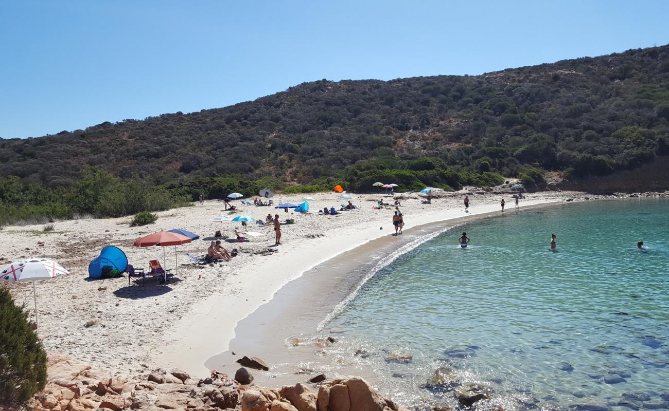 Photo de Plage de Porto Tramatzu avec sable blanc de surface