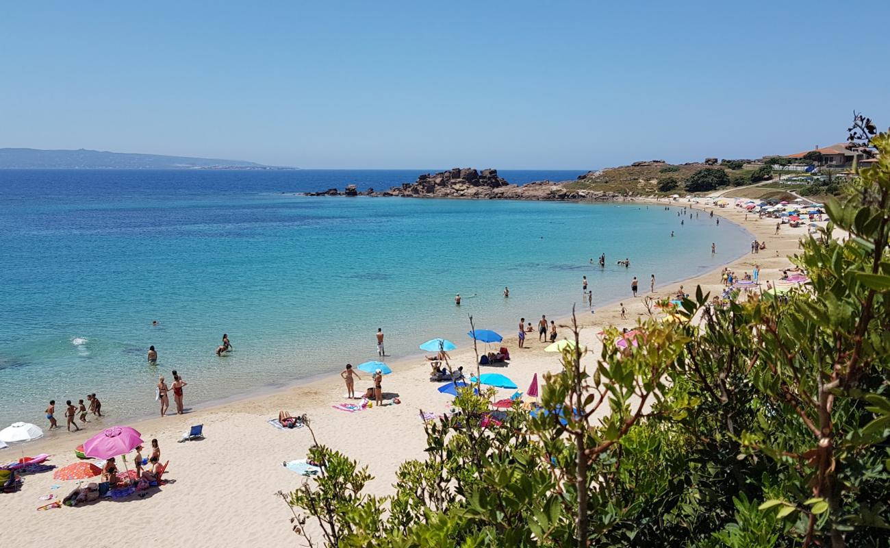 Photo de Portopaglietto beach avec sable beige fin de surface