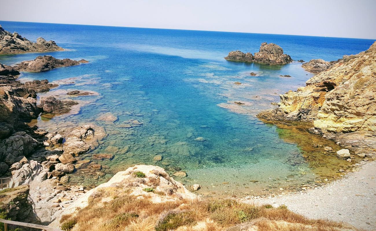 Photo de Portu su Gaurru Beach avec galets gris de surface