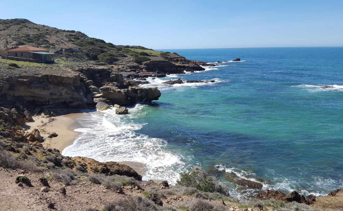 Photo de Cala Burantino avec sable lumineux de surface