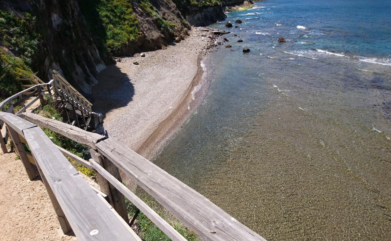 Photo de Cala Scoglio avec terrain rocheux de surface