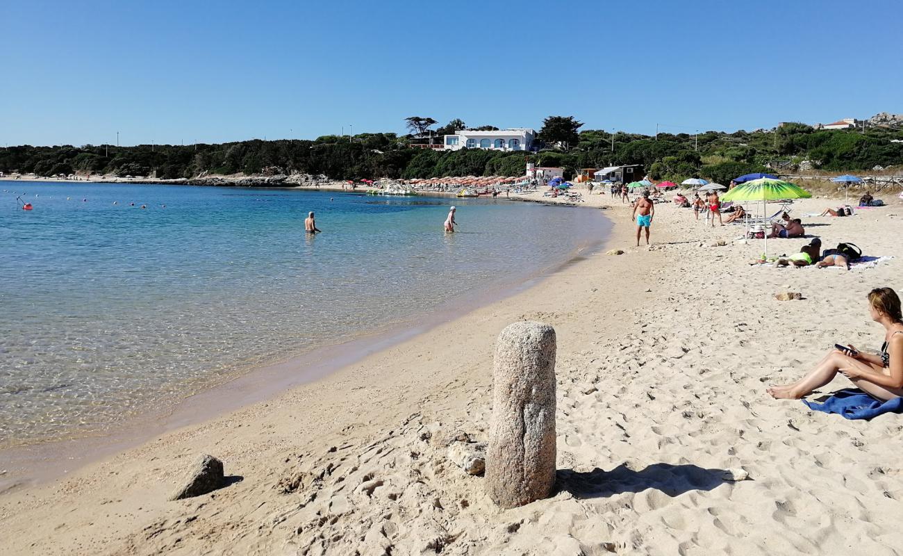 Photo de Spiaggia Zia Culumba (Capo Testa) avec sable beige de surface