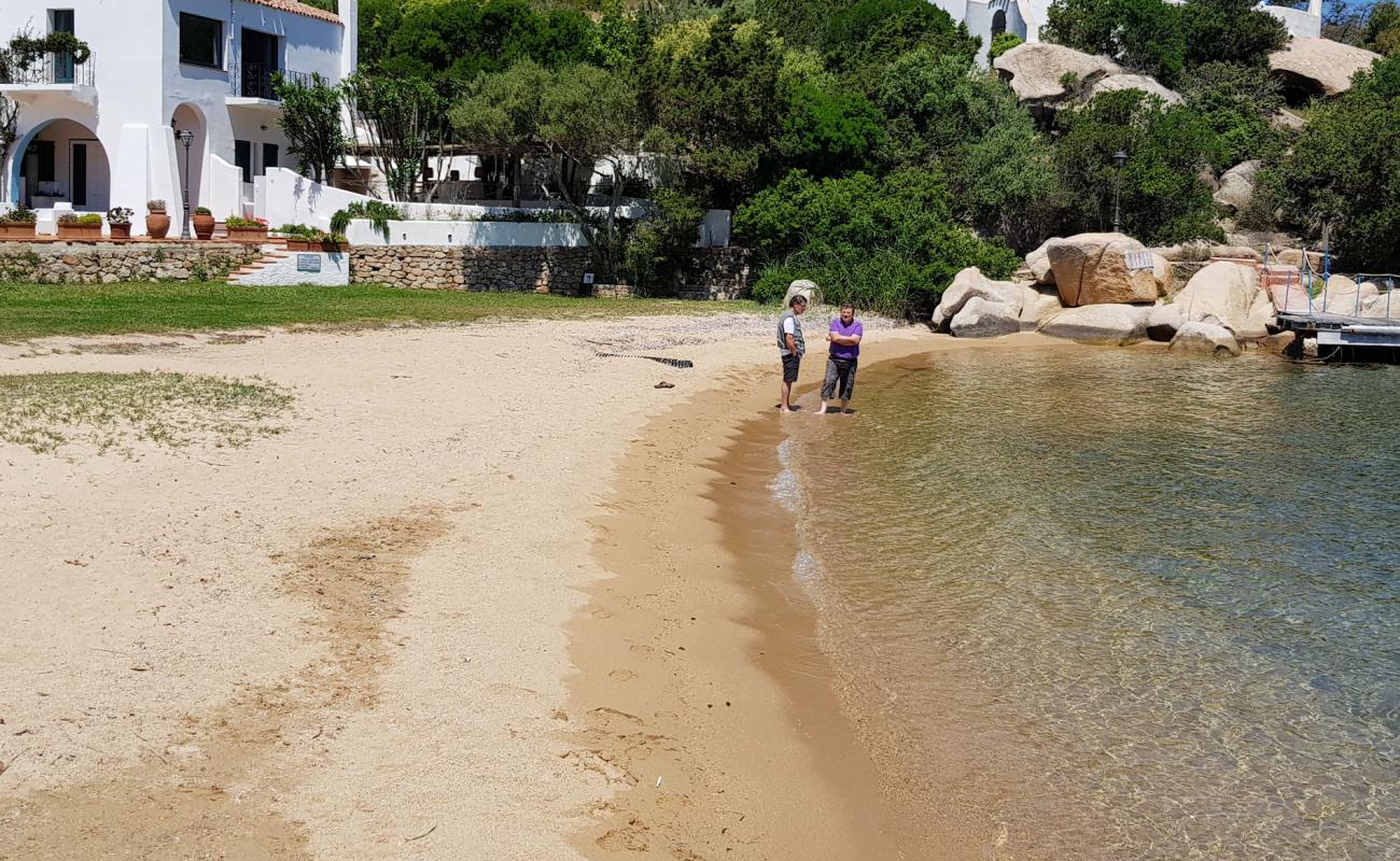 Photo de Porto Rafael avec sable brun de surface