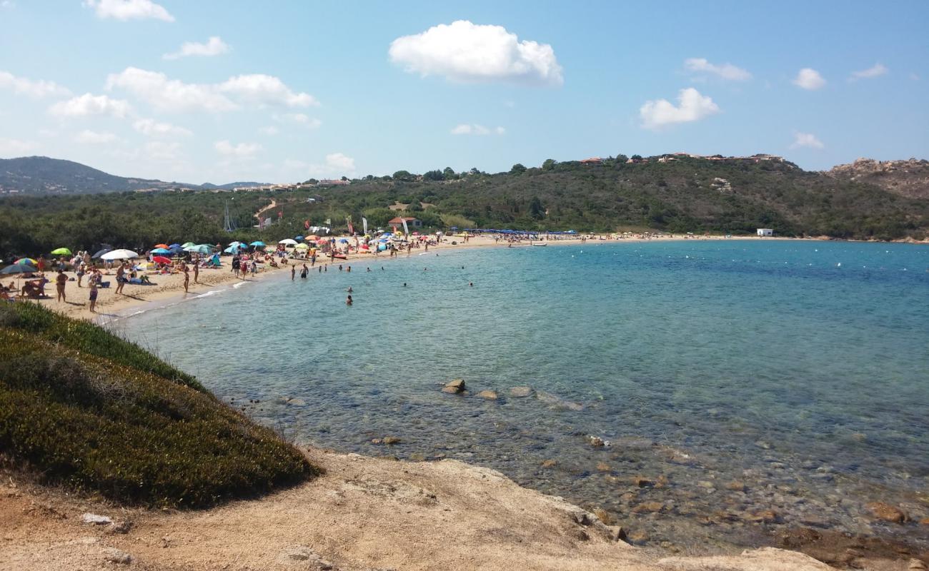 Photo de Spiaggia de La Sciumara avec sable lumineux de surface