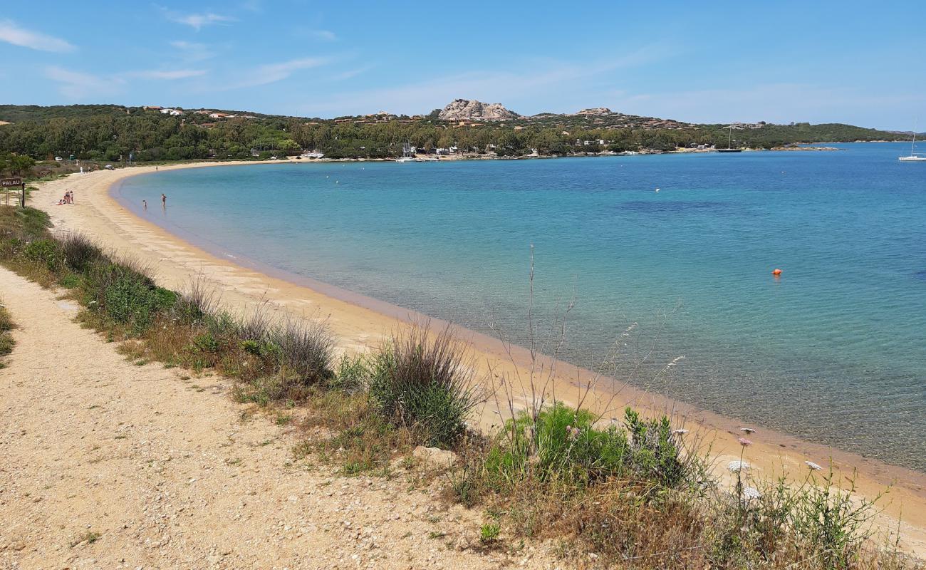 Photo de Golfo delle Saline avec caillou fin clair de surface