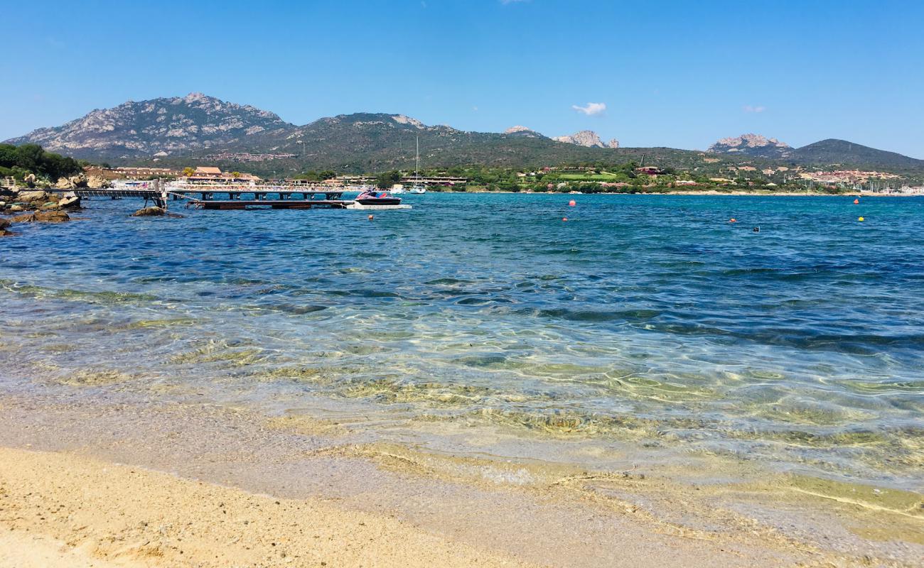 Photo de Spiaggia Rudargia avec sable beige & galets de surface