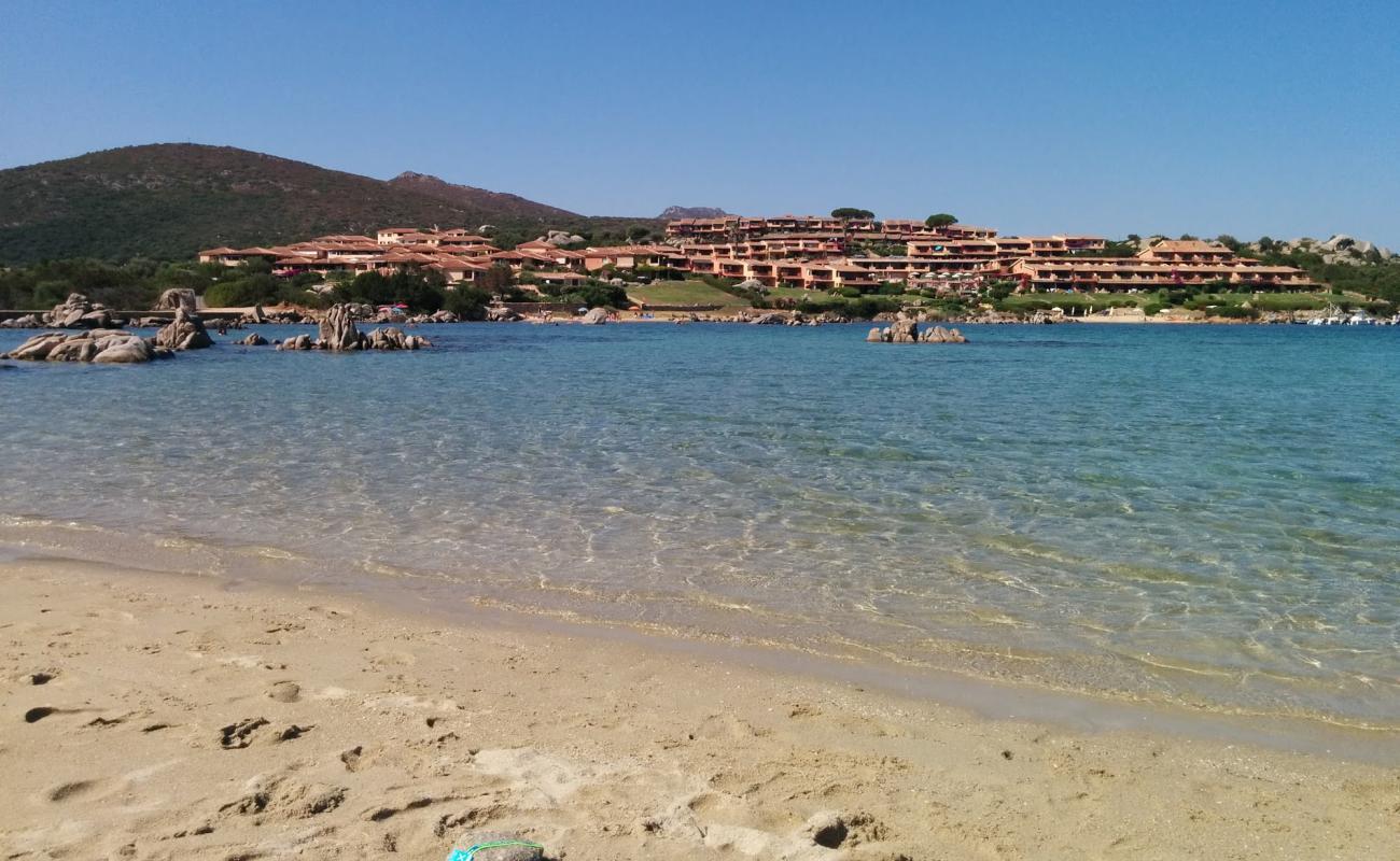 Photo de Spiaggia di Gio avec sable lumineux de surface