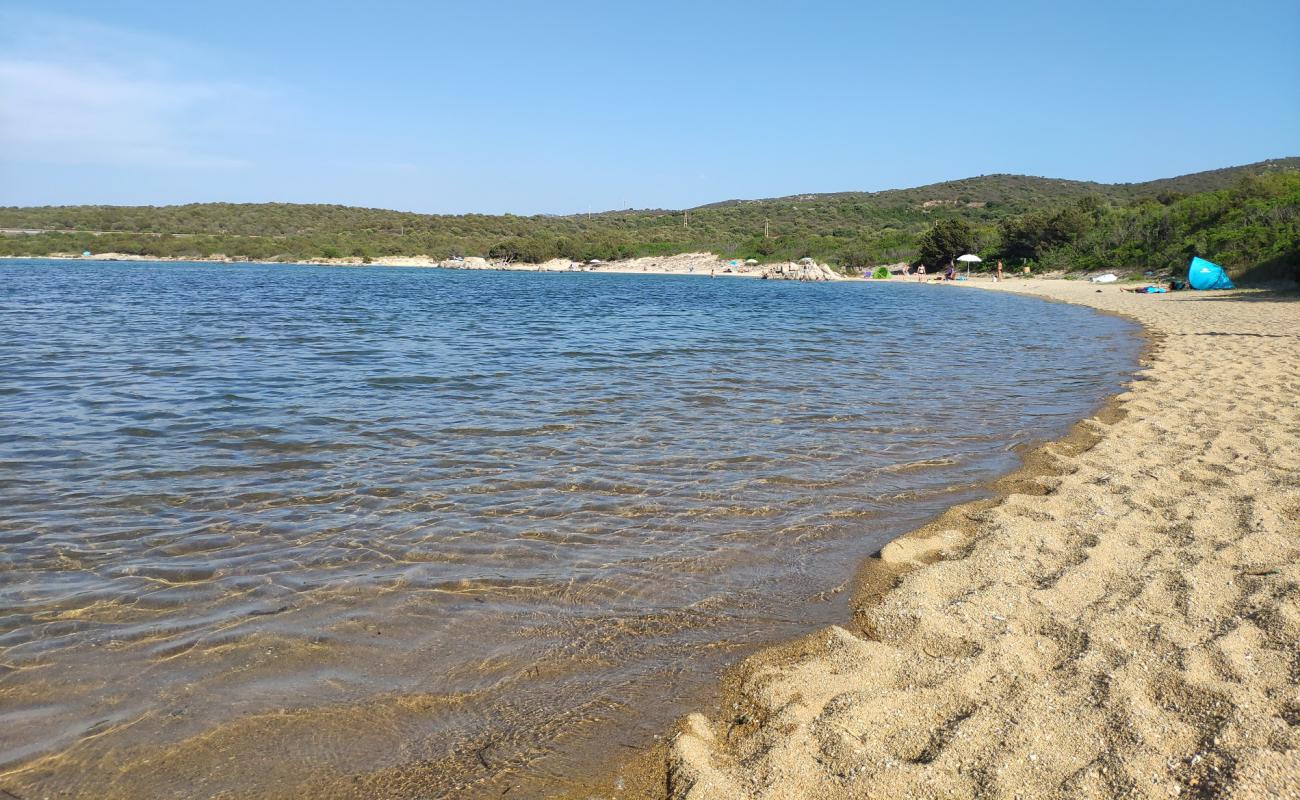 Photo de Spiaggia de Bahas avec caillou fin clair de surface