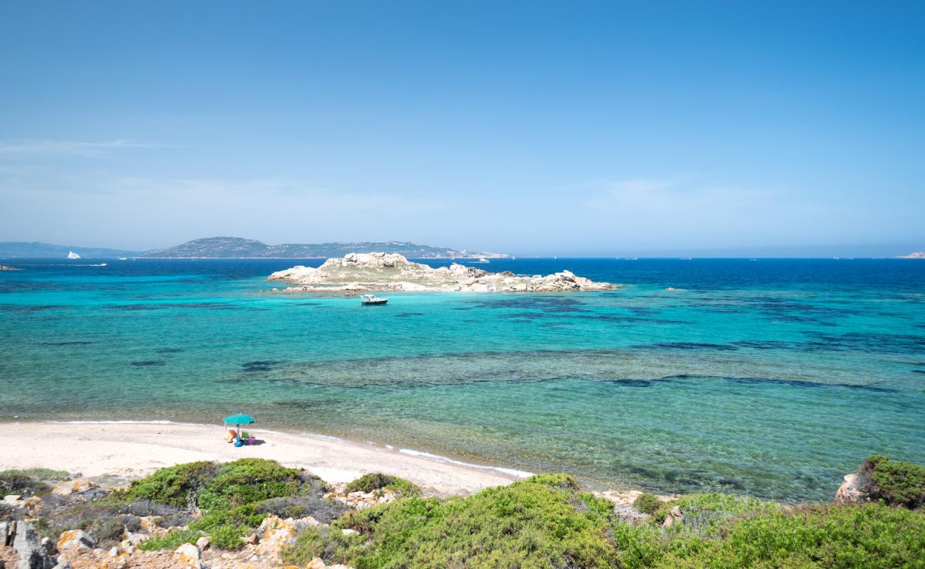 Photo de Sole Mare Beach avec caillou fin clair de surface