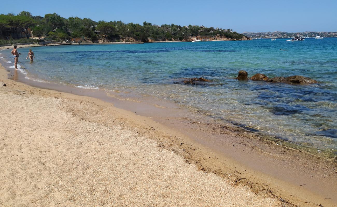 Photo de Cala Garibaldi beach avec caillou fin clair de surface