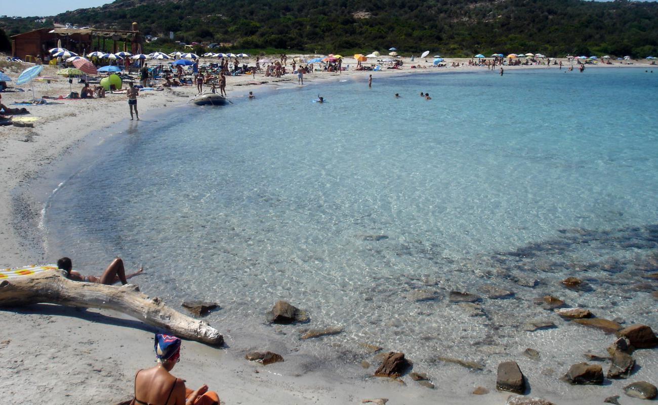 Photo de Cala dei Due Mari avec sable fin blanc de surface