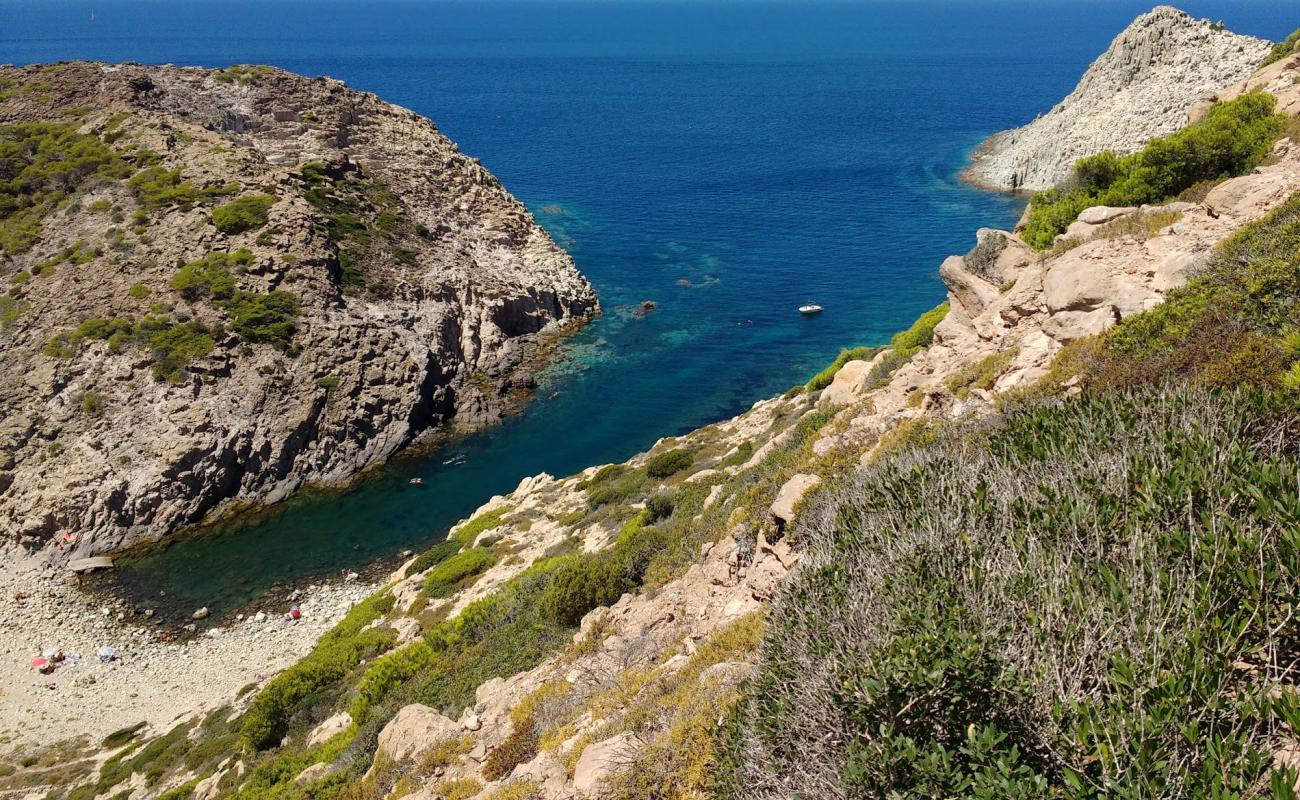 Photo de Cala Fico beach avec galets gris de surface