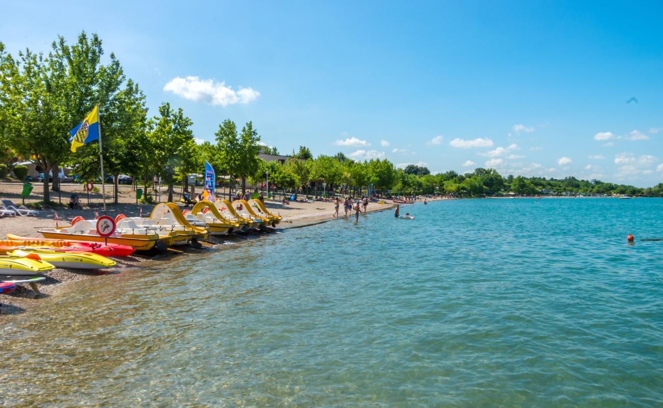 Photo de Spiaggia La Quercia avec sable beige de surface